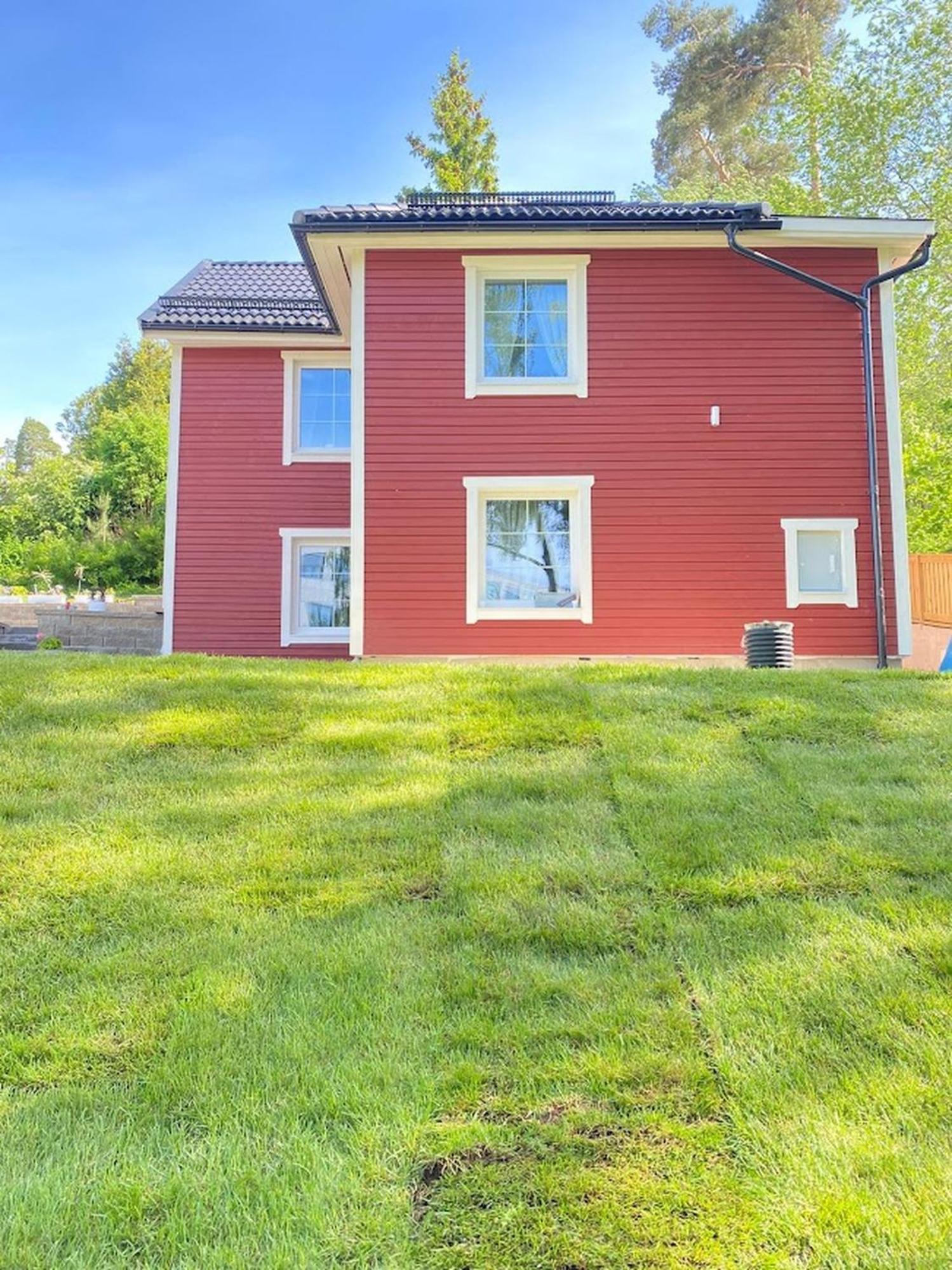 Charming Apartment In A Red House In Stockholm Exterior photo